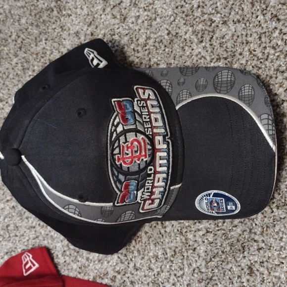 St. Louis Cardinals Baseball Hats World Series - Picture 2 of 4